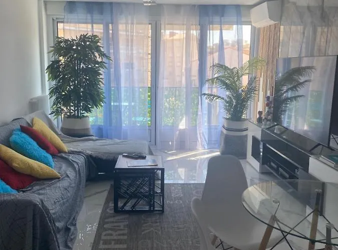 Apartament Centre Maxime 100m Et Commerce A Pied *